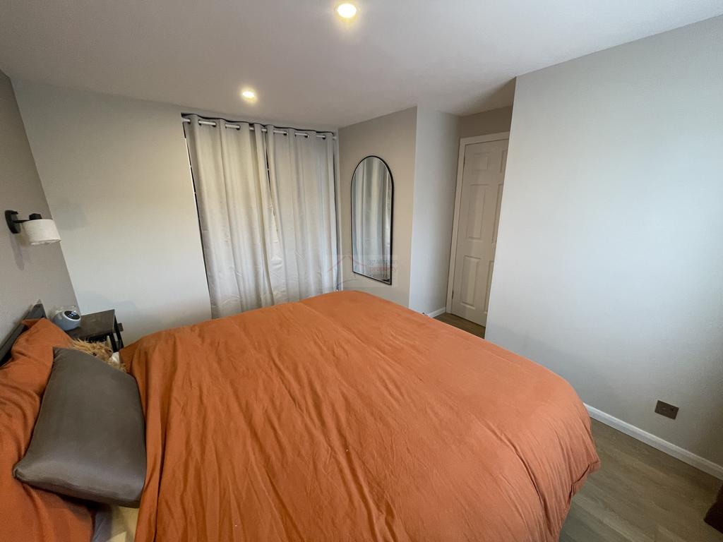 Bedroom 1c.JPG