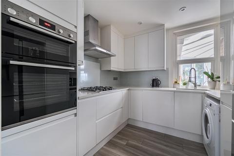 3 bedroom semi-detached house for sale, Hastings Road, Maidstone
