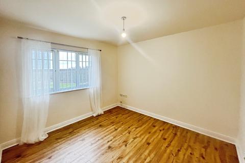 2 bedroom flat to rent, Meadowfields, Hindley Green, Wigan, WN2