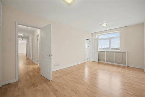 3 bedroom apartment for sale, Sheringham, St. Johns Wood Park, London, NW8