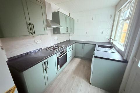 2 bedroom house to rent, Sutton Road, St. Helens