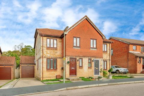 3 bedroom semi-detached house for sale, Alpine Road, Redhill