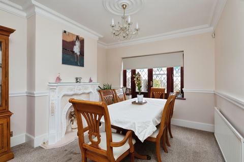 3 bedroom terraced house for sale, Tavistock Gardens, Ilford