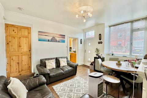 undefined, Conway Mount, Leeds, West Yorkshire, LS8