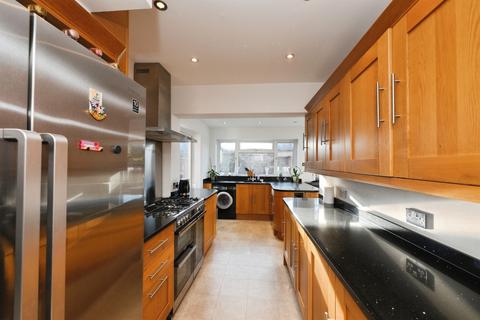 3 bedroom semi-detached house for sale, Grenville Avenue, Broxbourne