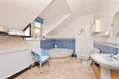 5 bedroom detached house for sale, West Fen Drainside, Cowbridge, Boston