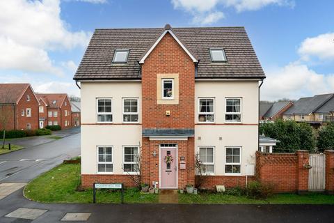 4 bedroom semi-detached house for sale, Woodwhite Way, Hemel Hempstead, HP2