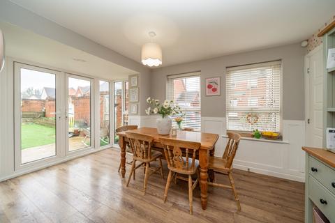 4 bedroom semi-detached house for sale, Woodwhite Way, Hemel Hempstead, HP2