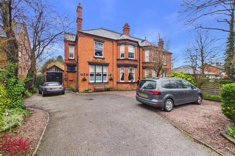 6 bedroom semi-detached house for sale, London Road, Balderton, Newark