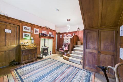 6 bedroom semi-detached house for sale, London Road, Balderton, Newark