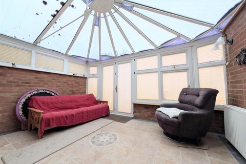 3 bedroom end of terrace house for sale, Lewins Farm Court, Lower Cippenham Lane