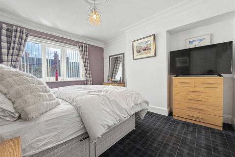 3 bedroom semi-detached house for sale, Trinity Avenue, Bridlington, East Riding of Yorkshire, YO15
