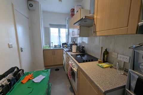 1 bedroom house to rent, Church Road, Leyton, London