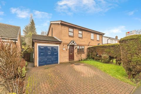 3 bedroom semi-detached house for sale, Greenacres Drive, Birstall, Batley