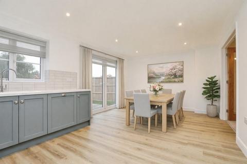 undefined, Roundhouse Way, Yaxham, Dereham