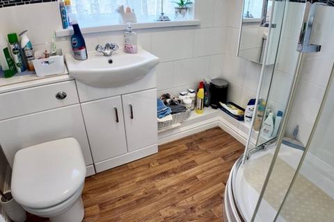 2 bedroom semi-detached house for sale, Highmead, Pontllanfraith, NP12