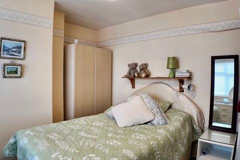 2 bedroom semi-detached house for sale, Highmead, Pontllanfraith, NP12