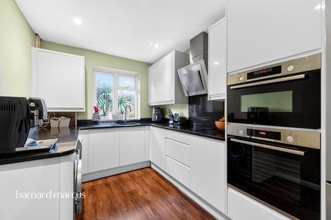 undefined, Epsom Road, Epsom
