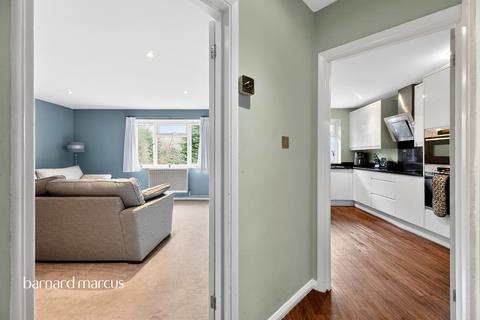 undefined, Epsom Road, Epsom