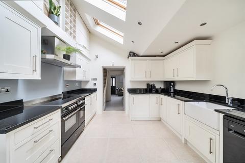 2 bedroom terraced house for sale, Bulls Cross, Enfield