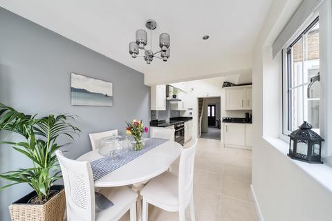 2 bedroom terraced house for sale, Bulls Cross, Enfield
