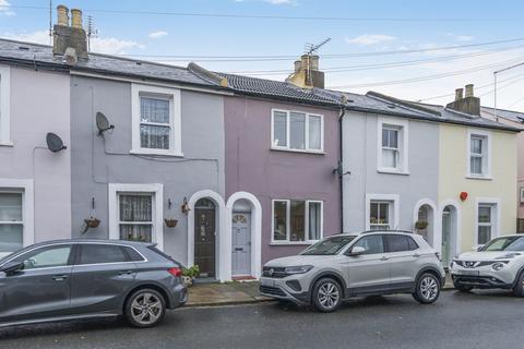 Primrose Avenue, Enfield