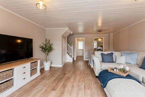 3 bedroom end of terrace house for sale, Lakeside, Overstone, Northampton