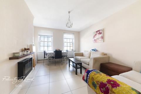 2 bedroom flat for sale, Watts Grove, London