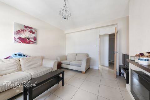 2 bedroom flat for sale, Watts Grove, London