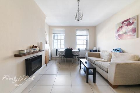 2 bedroom flat for sale, Watts Grove, London