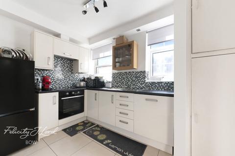2 bedroom flat for sale, Watts Grove, London