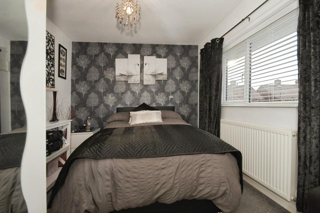 BED 2 01.jpg
