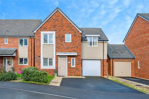 3 bedroom detached house for sale, Rowan Drive, Branston, Burton-On-Trent