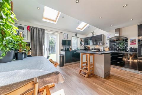 undefined, Tutt Close, Fernwood, Newark