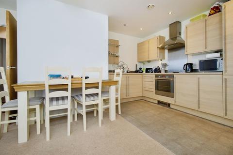 2 bedroom apartment for sale, Ferry Court, Cardiff