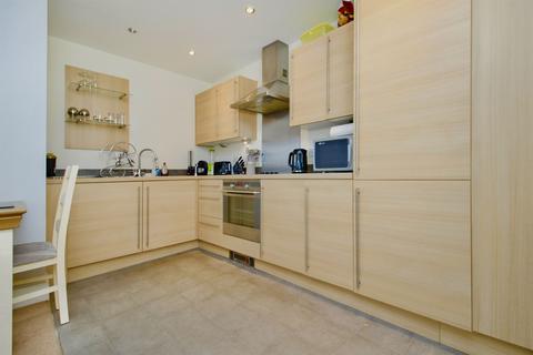 2 bedroom apartment for sale, Ferry Court, Cardiff