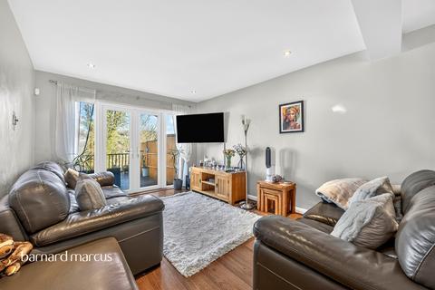 3 bedroom semi-detached house for sale, Northwood Avenue, Purley