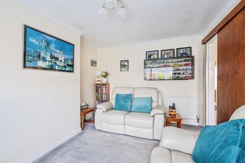 2 bedroom semi-detached house for sale, Hawth Park Road, SEAFORD