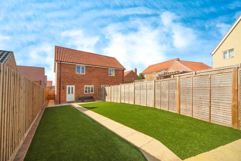 2 bedroom semi-detached house for sale, How Walk, Onehouse, Stowmarket