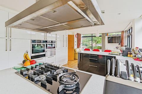 4 bedroom detached house for sale, Salisbury Road, Seaford