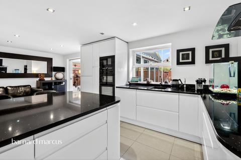 undefined, Hillier Place, CHESSINGTON