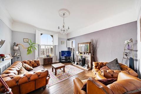 3 bedroom flat for sale, Southside, Hillside - Stunningly Renovated Period Property