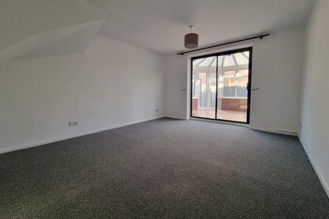 2 bedroom terraced house to rent, Horton Heath