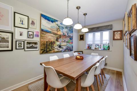 4 bedroom detached house for sale, Frogmore, St. Albans, AL2