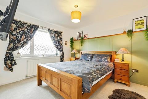 3 bedroom terraced house for sale, Coppice Wood Close, Guiseley, Leeds