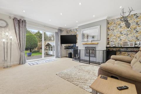 5 bedroom detached bungalow for sale, Avenue Road, Hoddesdon
