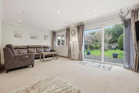 5 bedroom detached bungalow for sale, Avenue Road, Hoddesdon