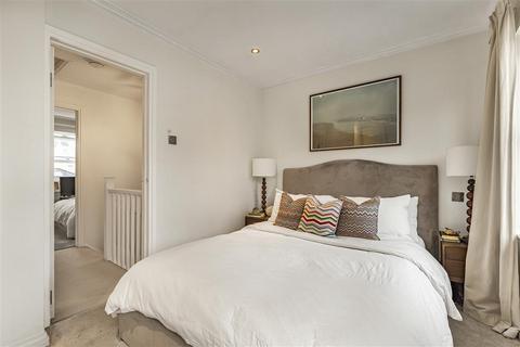 undefined, Spencer Walk, SW15