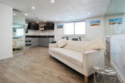 1 bedroom flat for sale, West Street, Brighton