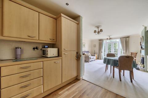 2 bedroom retirement property for sale, Butlers Place, Milford GU8